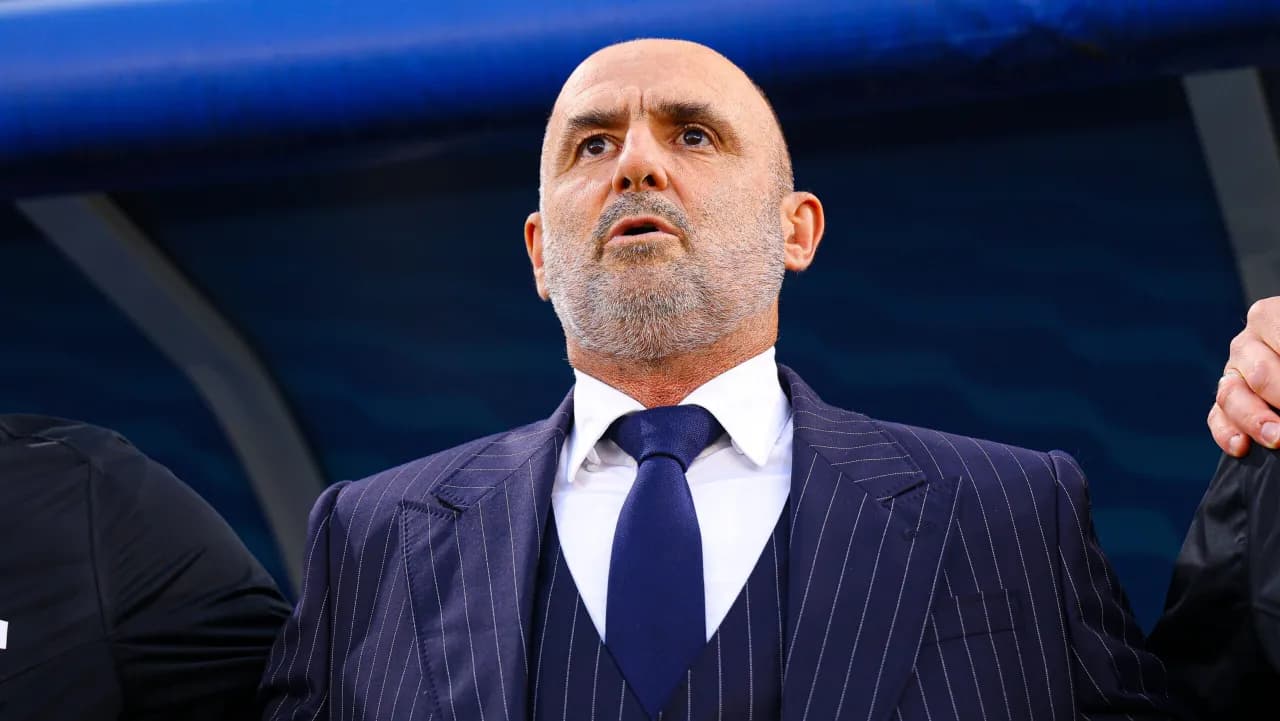 Zarobki trenera reprezentacji Polski: ile naprawdę zarabia Probierz?