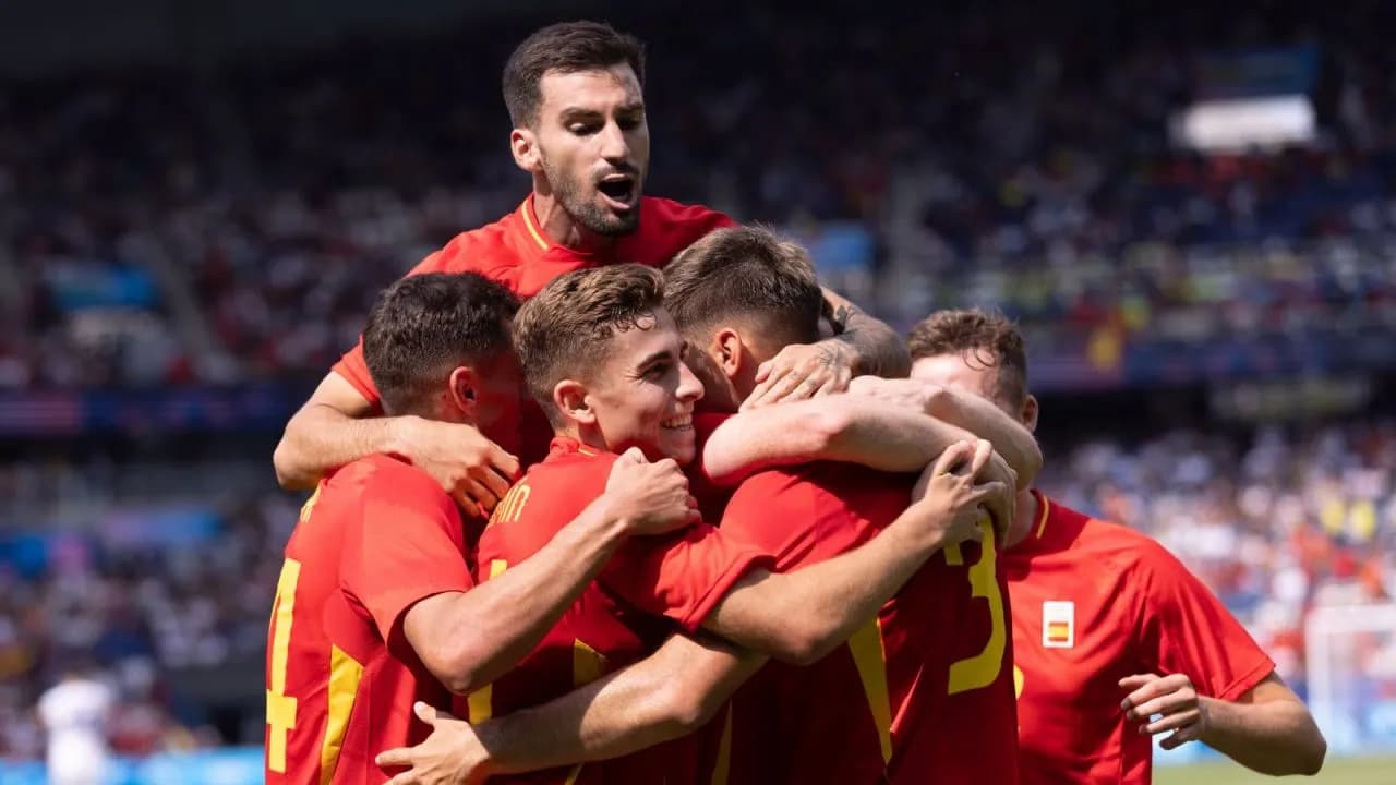 Kto gra w piłkę nożną na olimpiadzie? Zaskakujące drużyny i zawodnicy