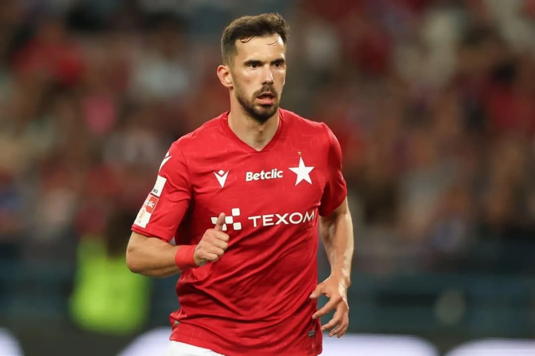 Kto awansuje do ekstraklasy? Zaskakujące drużyny i szanse na baraże