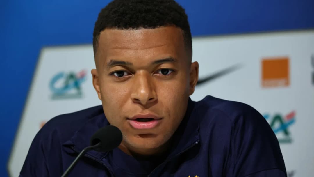 Czy Mbappé ma dzieci? Prawda o jego życiu prywatnym i rodzinie