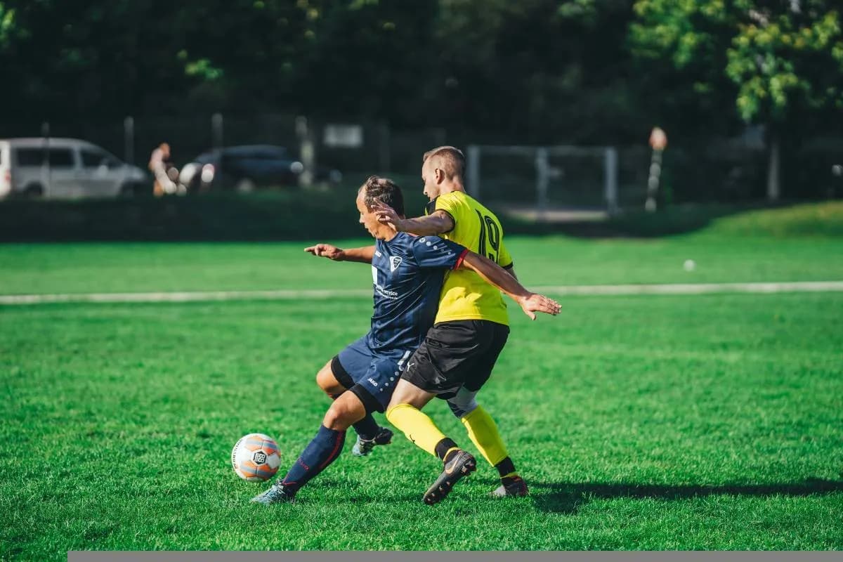 Co to jest pressing w piłce nożnej i jak zmienia grę zespołu